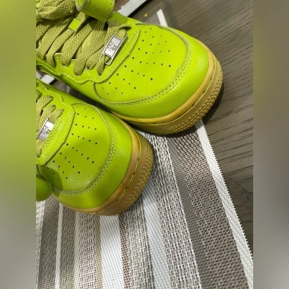 Nike Men's High-Top Sneakers Lime Green